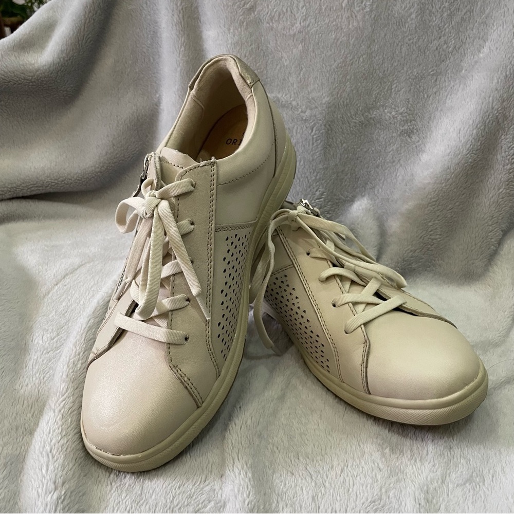 Earth Origins Etta Sneakers